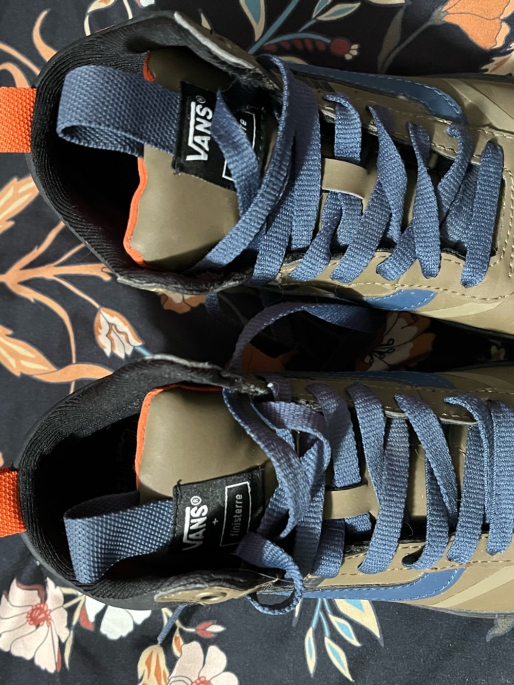 Vans High-Top hiking boots size 6.5